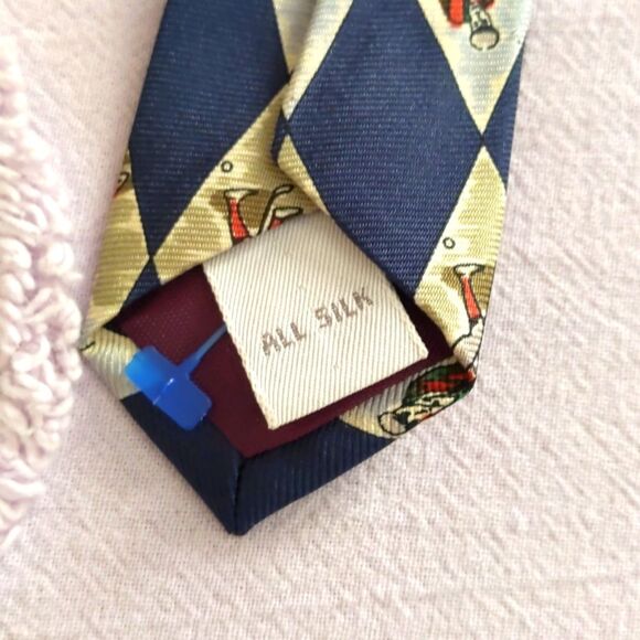 Golf Necktie Blue and White Diamond Pattern Pierre Cardin - Picture 4 of 5